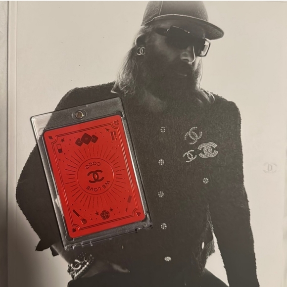 Chanel RARE Collectible Playing Card with COA - Picture 3 of 9